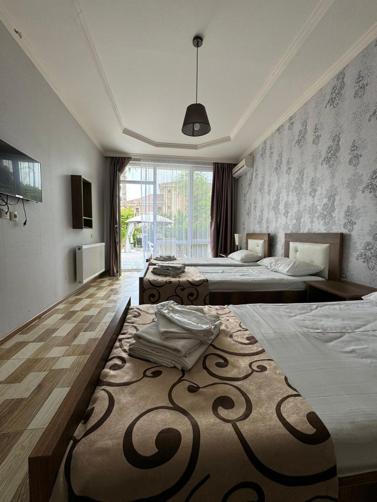 Hotel White House Anaklia Bagian luar foto