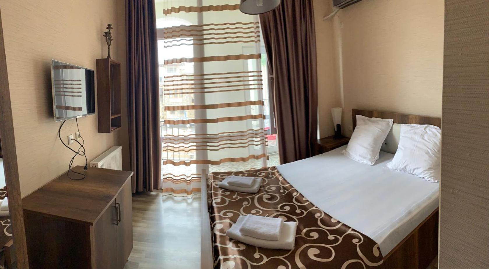 Hotel White House Anaklia Bagian luar foto