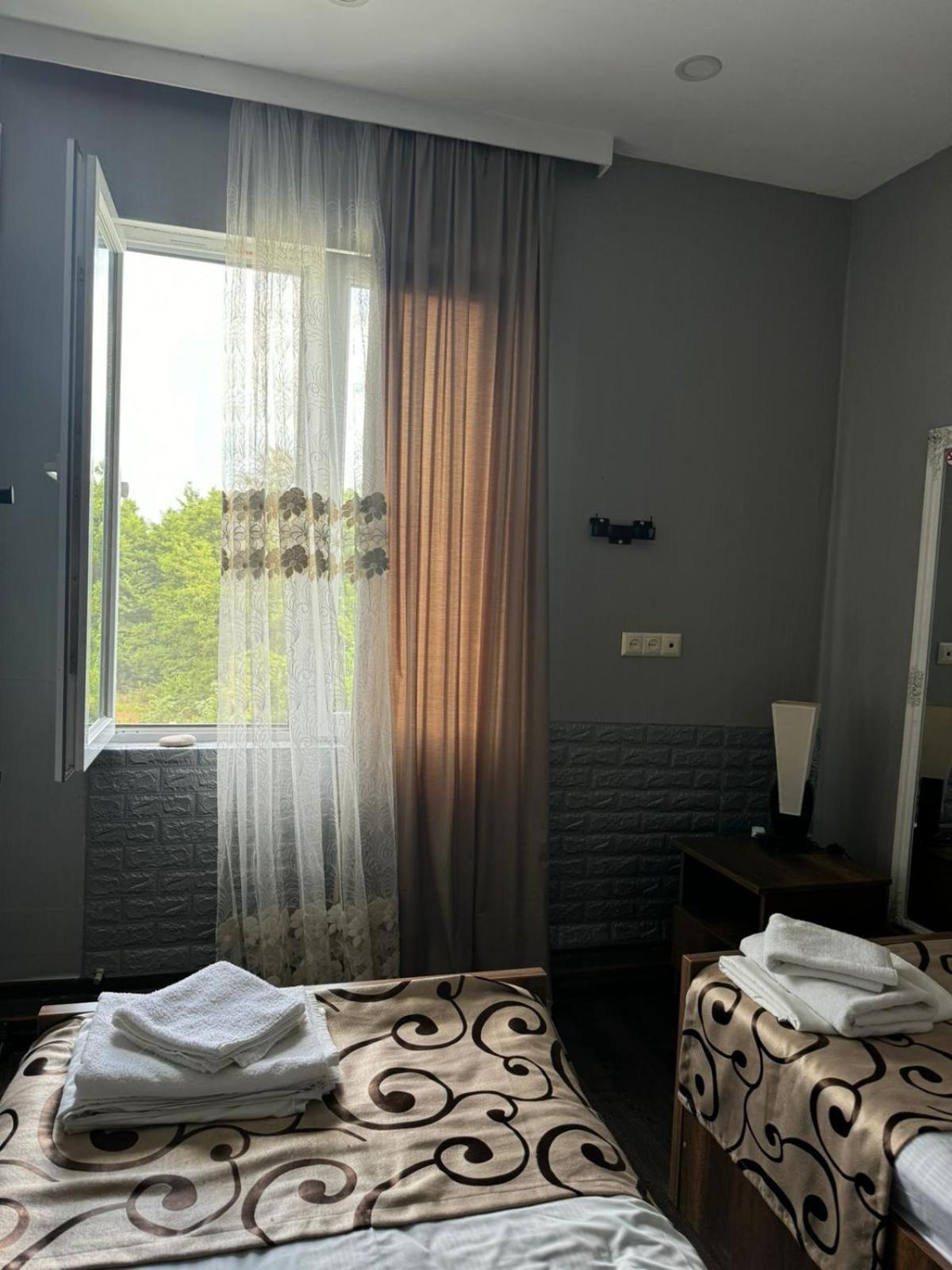 Hotel White House Anaklia Bagian luar foto