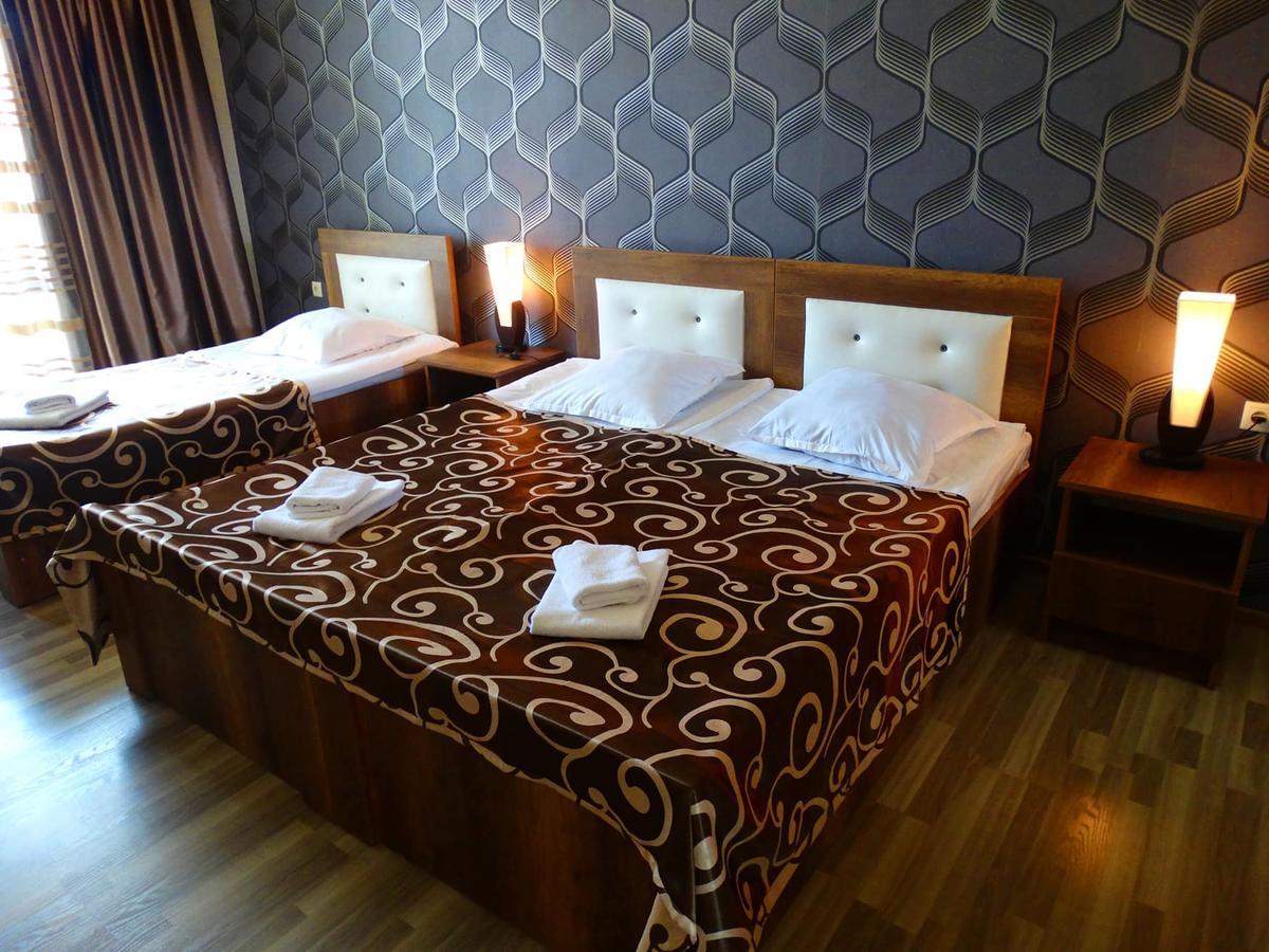 Hotel White House Anaklia Bagian luar foto