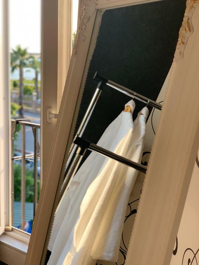 Hotel White House Anaklia Bagian luar foto